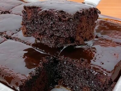 Bolo de Chocolate Feito à Mão