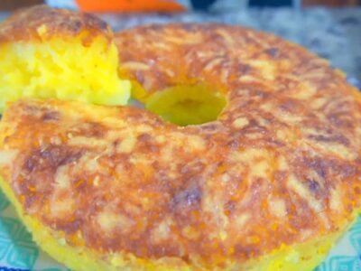 Bolo de Mandioca parece pudim de tão cremoso que fica, aprenda a fazer, o passo a passo é simples