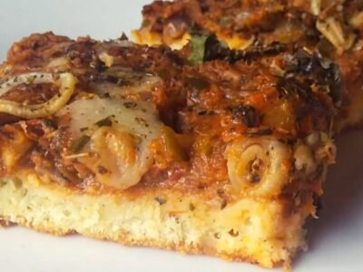 Pizza caseira de sardinha, receita fácil e saborosa