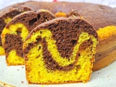 Surpreenda a Todos Com um Bolo Mesclado de Cenoura e Chocolate – Fofo e Delicioso!