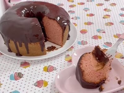 Delicioso Bolo Sensação de Liquidificador: Massa Fofa e Super Molhadinha