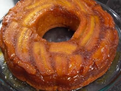 Bolo de Banana Caramelizado: Delícia Tropical Caseira