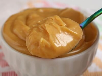 Doce de leite de microondas, a mágica acontece com uma lata de leite condensado e meia caixinha de creme de leite