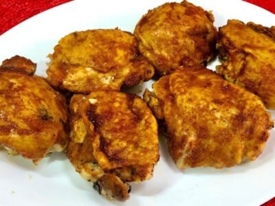 Como requentar frango frito e não deixar borrachudo
