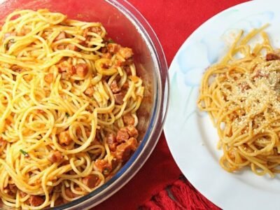 Macarronada com Bacon e Calabresa: Sabor Intenso em uma Refeição Confortante