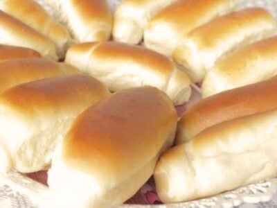 PÃOZINHO DE LEITE FEITO NO LIQUIDIFICADOR BEM FOFINHO: RECEITA FÁCIL E DELICIOSA!