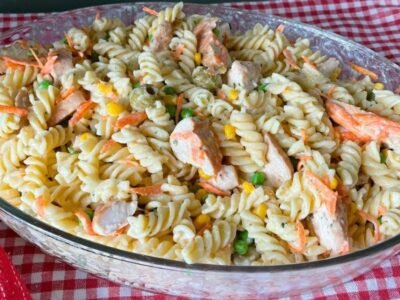 A Melhor e Mais Fácil Salada de Macarrão Que Você Já Viu: Um Triunfo de Sabor e Facilidade