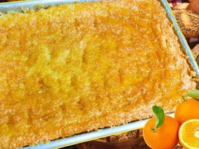 Bolo de Laranja Sem Casca Super Molhadinho: A Sobremesa Que Vai Alegrar Seu Dia!