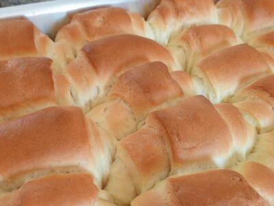 Pãozinho Caseirinho Fofinho: Um Clássico da Cozinha Caseira, Rápido e Saboroso!