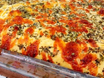 Torta Express de Presunto e Queijo: A Maravilha que Você Prepara Misturando e Assando!