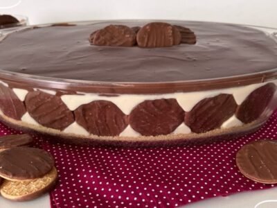 Torta Holandesa na Travessa: A Deliciosa Sobremesa que Não Exige Leite Condensado!