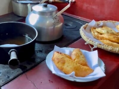 Pastel de pinga à moda antiga pode ser a alma de qualquer encontro no sítio