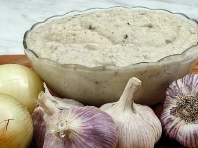 Tempero caseiro universal de alho e cebola para temperar qualquer tipo de prato salgado muito versátil