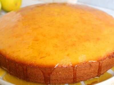 Bolo de Laranja com Calda Caramelizada: Uma Delícia Imperdível
