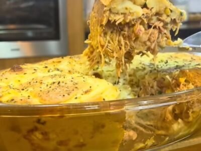 Torta de frango cremosa que é pura magia: prepare-se para se apaixonar